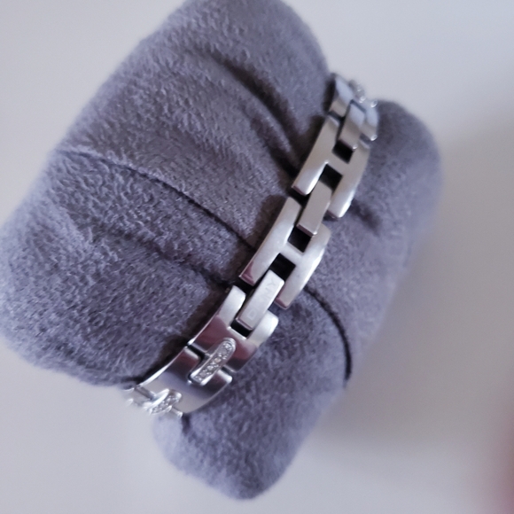 DKNY Stainless Steel Bracelet Watch with Crystal Accents (Model: NY3366) - Picture 3 of 15